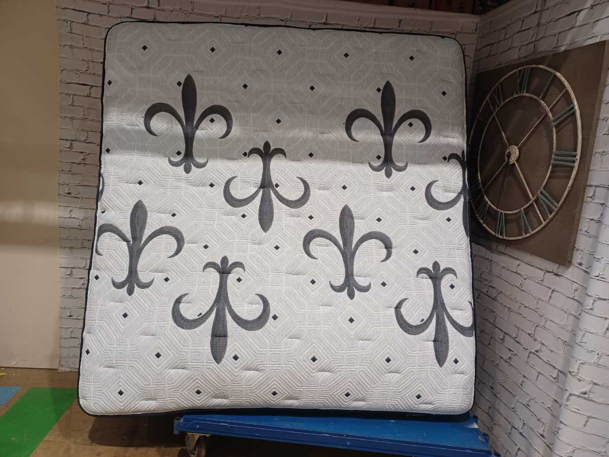 Stearns & Foster® Estate Tight Top Catelyn 13.5 inch Mattress - King - Gallery Image 2